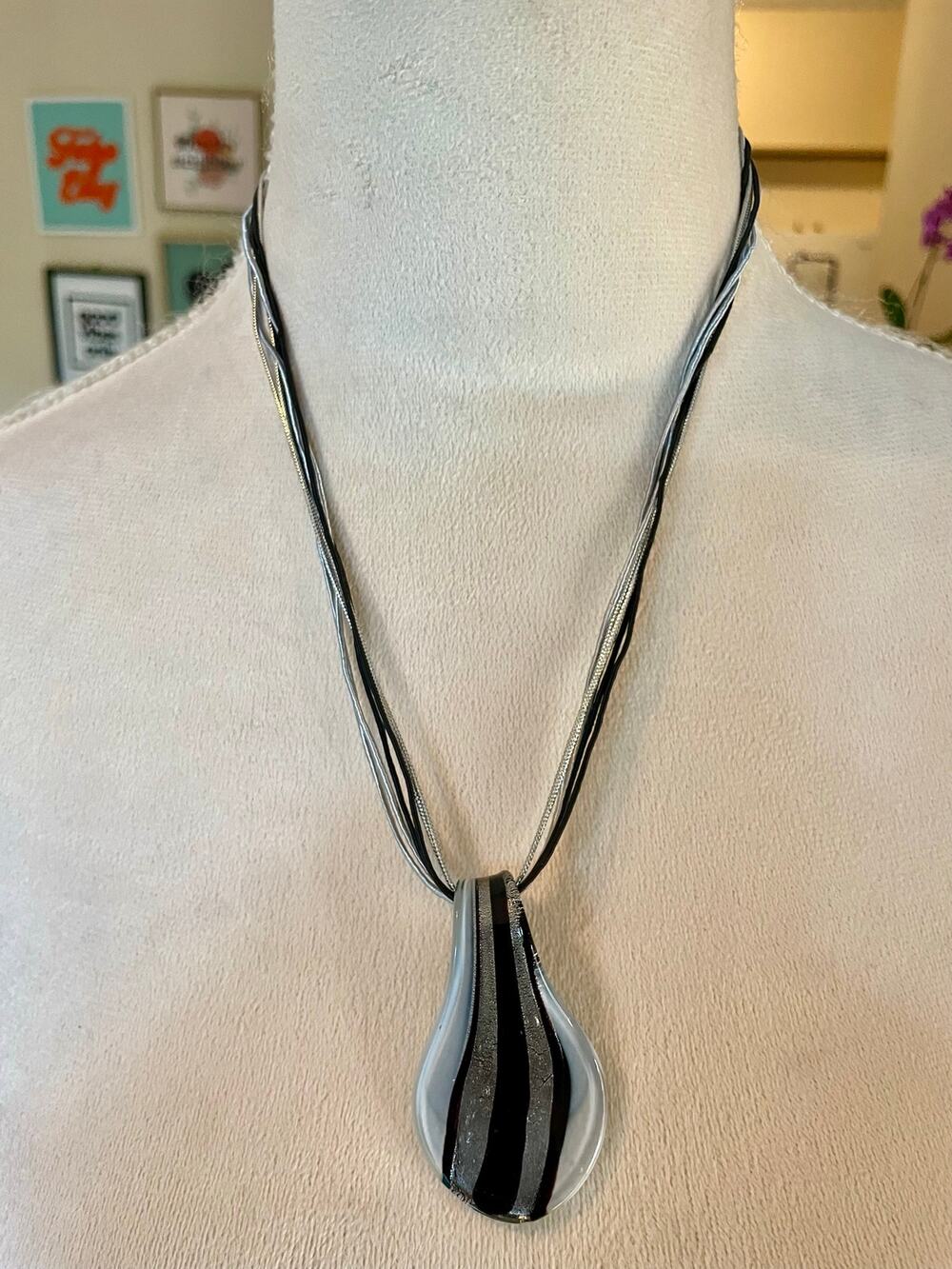 Vintage Y2K Artisan Multi Strand Silver Black Glass Teardrop Pendant Necklace